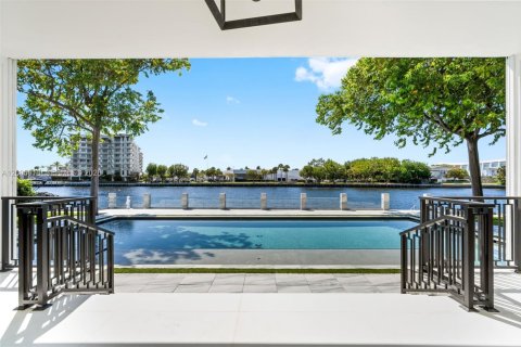 Casa en venta en Fort Lauderdale, Florida, 10 dormitorios, 896.97 m2 № 2076075 - foto 21