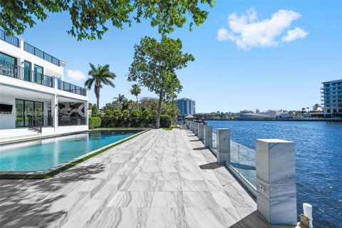 Casa en venta en Fort Lauderdale, Florida, 10 dormitorios, 896.97 m2 № 2076075 - foto 24