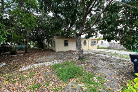 House in Miami Gardens, Florida 2 bedrooms, 88.26 sq.m. № 1867856 - photo 12