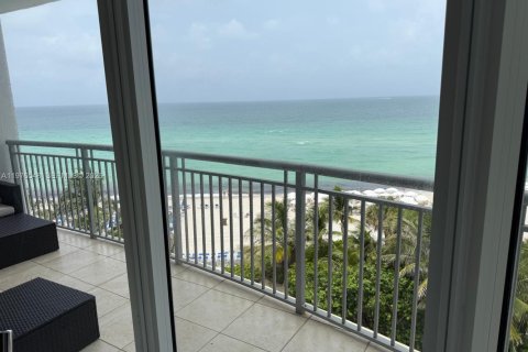 Condominio en venta en Sunny Isles Beach, Florida, 2 dormitorios, 132.85 m2 № 2042684 - foto 2