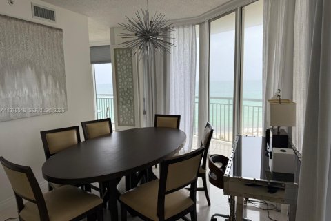 Condominio en venta en Sunny Isles Beach, Florida, 2 dormitorios, 132.85 m2 № 2042684 - foto 6
