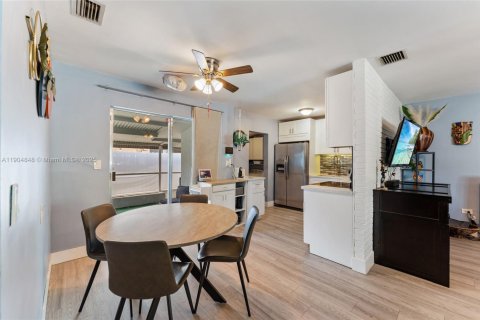 Купить виллу или дом в Мирамар, Флорида 3 спальни, 108.14м2, № 1957237 - фото 9