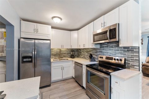 Купить виллу или дом в Мирамар, Флорида 3 спальни, 108.14м2, № 1957237 - фото 6