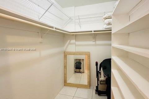 Copropriété à louer à Hallandale Beach, Floride: 1 chambre, 77.11 m2 № 1923427 - photo 27