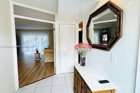 Copropriété à louer à Hallandale Beach, Floride: 1 chambre, 77.11 m2 № 1923427 - photo 6