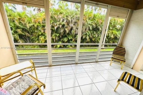 Copropriété à louer à Hallandale Beach, Floride: 1 chambre, 77.11 m2 № 1923427 - photo 30
