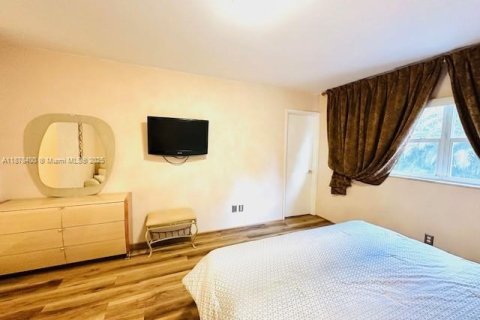 Copropriété à louer à Hallandale Beach, Floride: 1 chambre, 77.11 m2 № 1923427 - photo 25