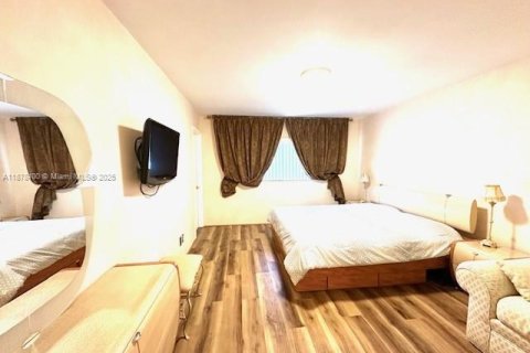 Copropriété à louer à Hallandale Beach, Floride: 1 chambre, 77.11 m2 № 1923427 - photo 22