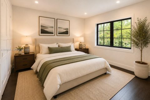 House in Coral Gables, Florida 2 bedrooms, 111.67 sq.m. № 2189528 - photo 12