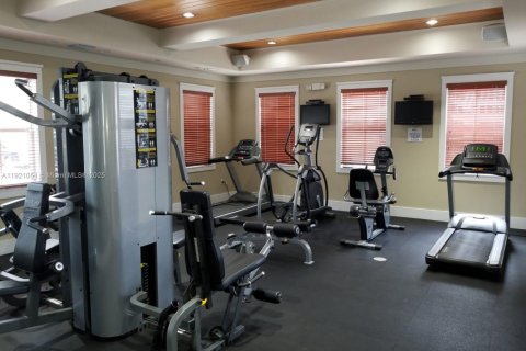 Снять в аренду таунхаус в Дорал, Флорида 3 спальни, 188.87м2, № 1975218 - фото 30