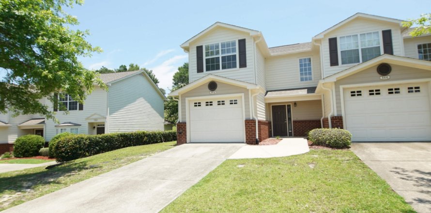 Townhouse in Crestview, Florida 3 bedrooms, 135.64 sq.m. № 561954