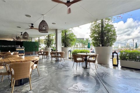 Condominio en venta en Miami Beach, Florida, 49.24 m2 № 1738242 - foto 14