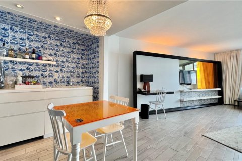 Condominio en venta en Miami Beach, Florida, 49.24 m2 № 1738242 - foto 8