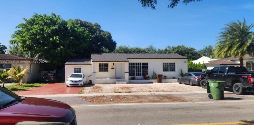 Villa ou maison à Hialeah, Floride 3 chambres, 154.78 m2 № 2014384
