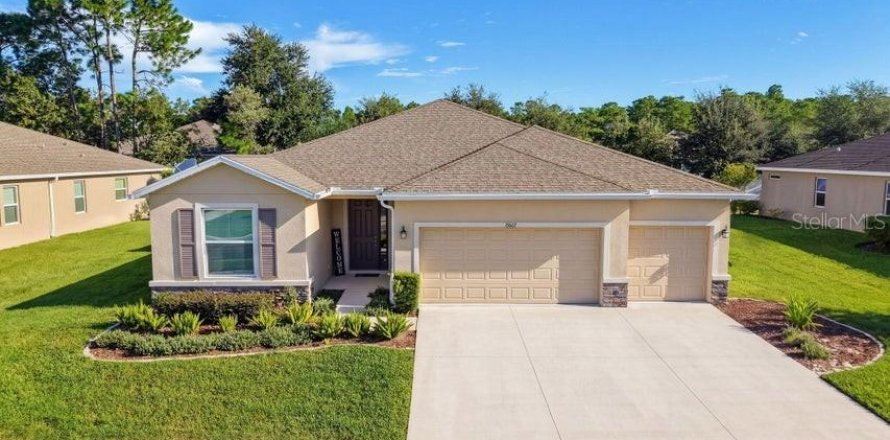 House in Spring Hill, Florida 4 bedrooms, 230.21 sq.m. № 2356451