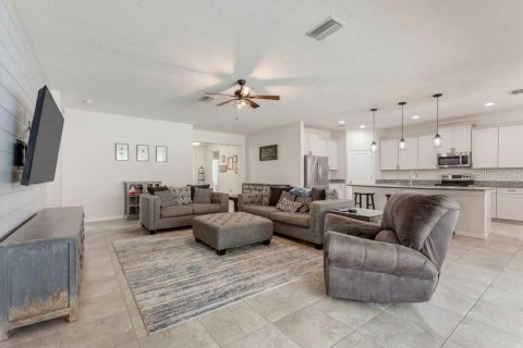 House in Spring Hill, Florida 4 bedrooms, 230.21 sq.m. № 2356451 - photo 23
