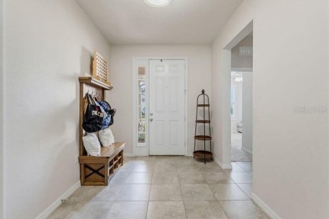 House in Spring Hill, Florida 4 bedrooms, 230.21 sq.m. № 2356451 - photo 6