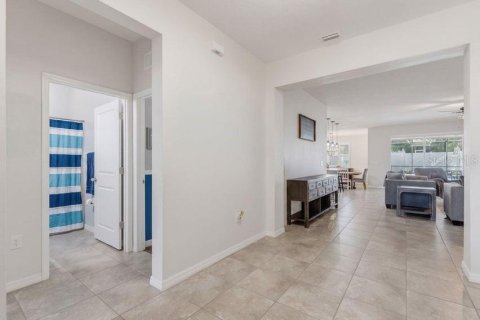 House in Spring Hill, Florida 4 bedrooms, 230.21 sq.m. № 2356451 - photo 7
