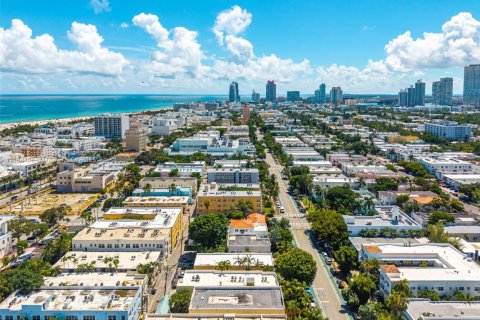 Commercial property in Miami Beach, Florida № 1941214 - photo 18