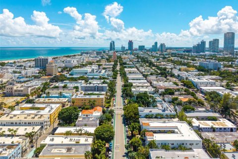 Commercial property in Miami Beach, Florida № 1941214 - photo 19