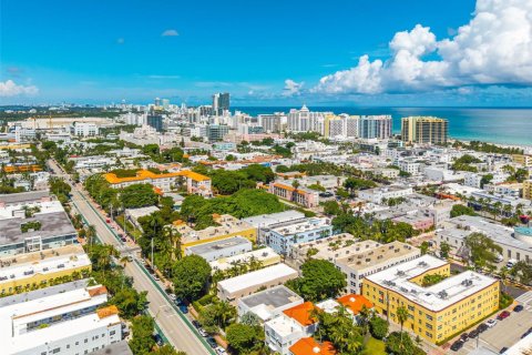 Commercial property in Miami Beach, Florida № 1941214 - photo 25