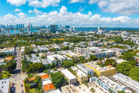 Commercial property in Miami Beach, Florida № 1941214 - photo 22