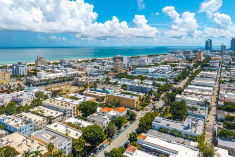 Commercial property in Miami Beach, Florida № 1941214 - photo 17