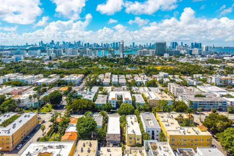 Commercial property in Miami Beach, Florida № 1941214 - photo 21
