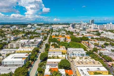 Commercial property in Miami Beach, Florida № 1941214 - photo 24