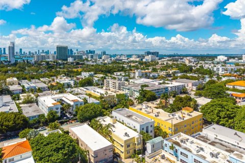 Commercial property in Miami Beach, Florida № 1941214 - photo 12