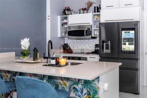 Купить кондоминиум в Майами, Флорида 2 спальни, 100.06м2, № 2022022 - фото 3