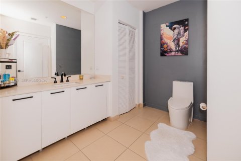 Купить кондоминиум в Майами, Флорида 2 спальни, 100.06м2, № 2022022 - фото 18