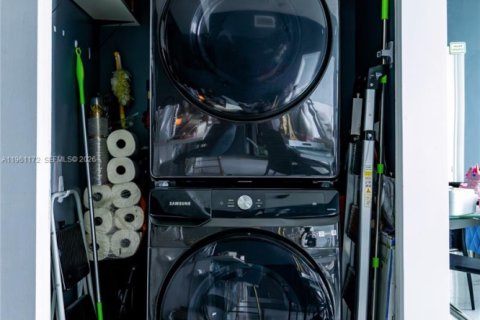 Купить кондоминиум в Майами, Флорида 2 спальни, 100.06м2, № 2022022 - фото 24