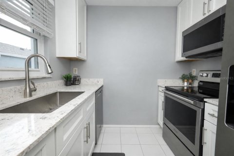 Townhouse in Lake Mary, Florida 2 bedrooms, 86.77 sq.m. № 2110006 - photo 5