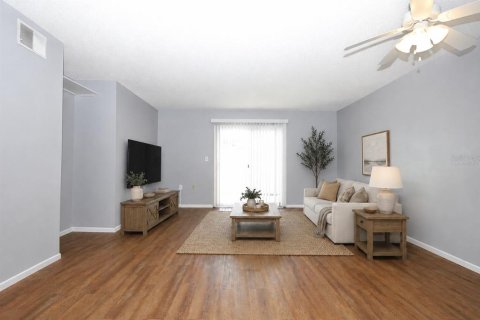 Townhouse in Lake Mary, Florida 2 bedrooms, 86.77 sq.m. № 2110006 - photo 9