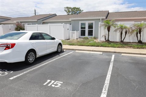 Townhouse in Lake Mary, Florida 2 bedrooms, 86.77 sq.m. № 2110006 - photo 19