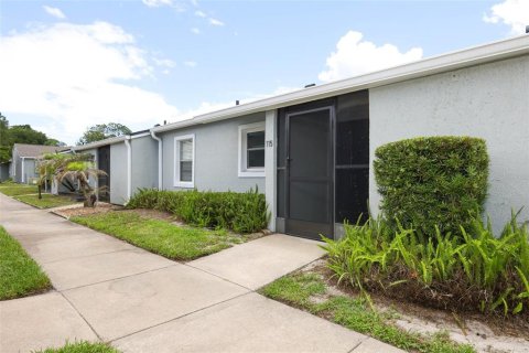 Townhouse in Lake Mary, Florida 2 bedrooms, 86.77 sq.m. № 2110006 - photo 2
