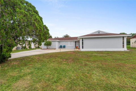 Villa ou maison à vendre à Palm Bay, Floride: 4 chambres, 169.55 m2 № 2425590 - photo 3