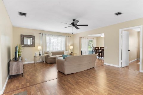 Villa ou maison à vendre à Palm Bay, Floride: 4 chambres, 169.55 m2 № 2425590 - photo 5