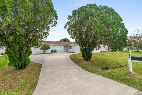 Villa ou maison à vendre à Palm Bay, Floride: 4 chambres, 169.55 m2 № 2425590 - photo 4