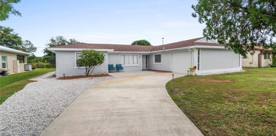 Villa ou maison à Palm Bay, Floride 4 chambres, 169.55 m2 № 2425590