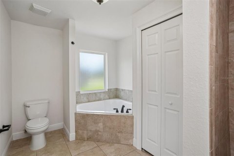 House in Ocala, Florida 3 bedrooms, 178.84 sq.m. № 2222667 - photo 26