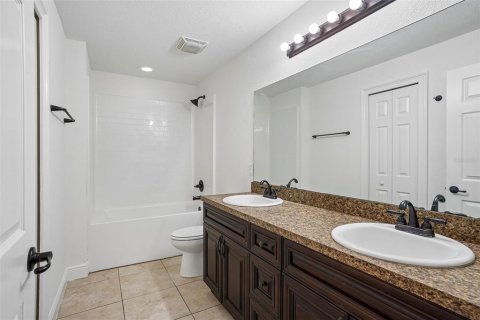 House in Ocala, Florida 3 bedrooms, 178.84 sq.m. № 2222667 - photo 24