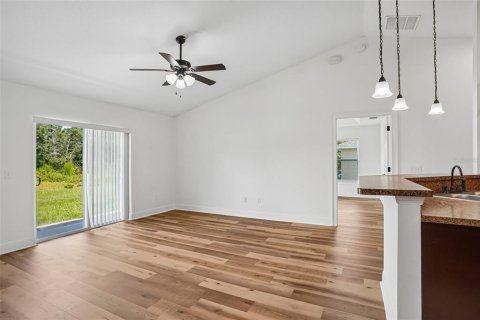 House in Ocala, Florida 3 bedrooms, 178.84 sq.m. № 2222667 - photo 13