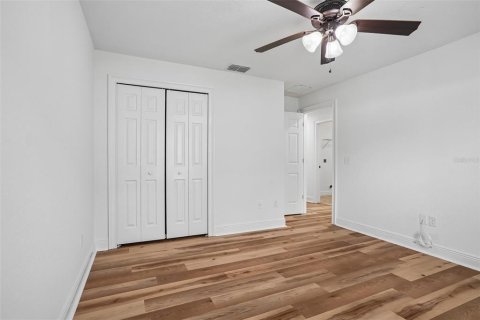 House in Ocala, Florida 3 bedrooms, 178.84 sq.m. № 2222667 - photo 30