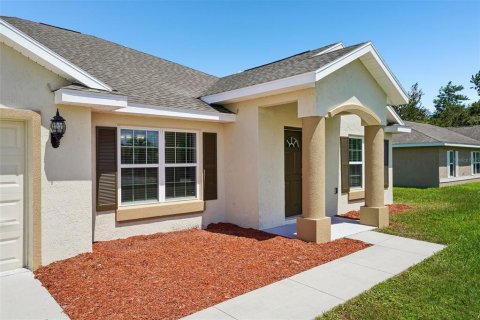 House in Ocala, Florida 3 bedrooms, 178.84 sq.m. № 2222667 - photo 4