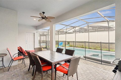 Casa en venta en Davenport, Florida, 7 dormitorios, 304.91 m2 № 2237632 - foto 7