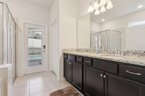 Casa en venta en Davenport, Florida, 7 dormitorios, 304.91 m2 № 2237632 - foto 29