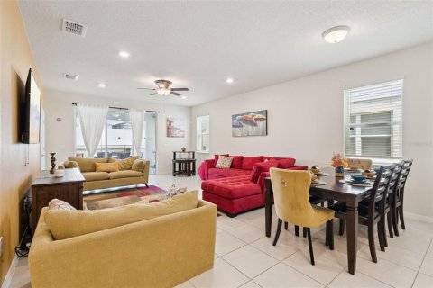 Casa en venta en Davenport, Florida, 7 dormitorios, 304.91 m2 № 2237632 - foto 11