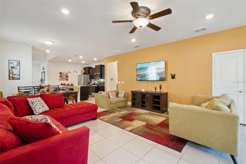 Casa en venta en Davenport, Florida, 7 dormitorios, 304.91 m2 № 2237632 - foto 10